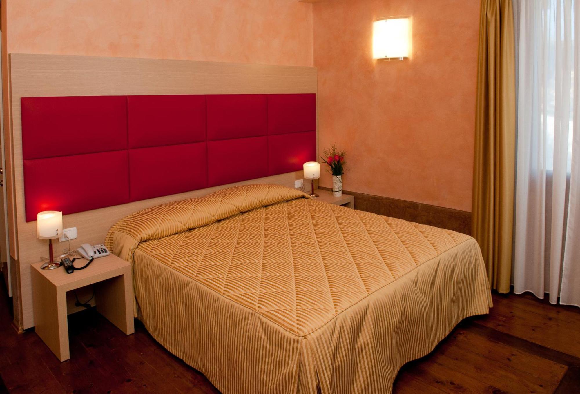 Hotel Villa Maternini Vazzola Oda fotoğraf