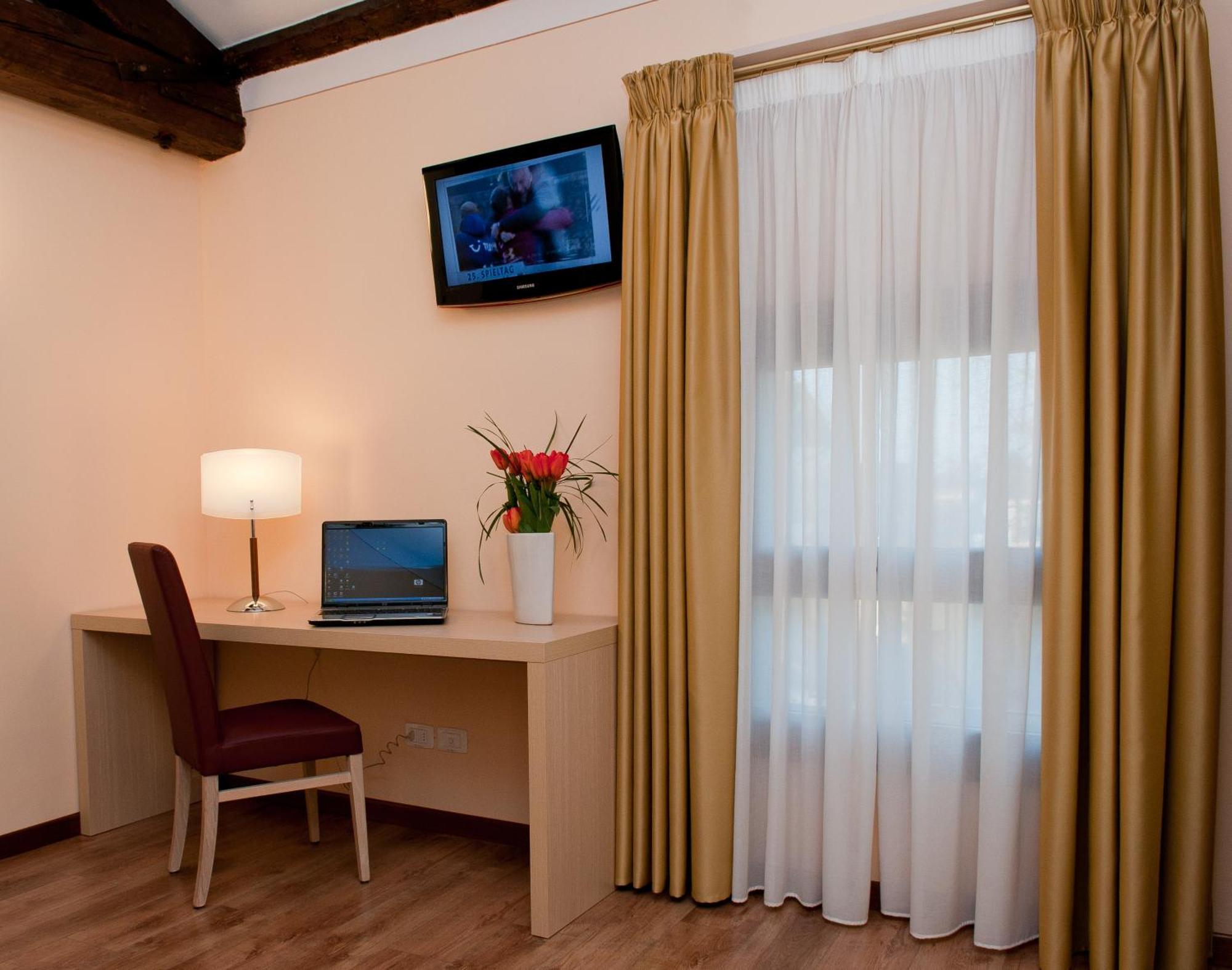 Hotel Villa Maternini Vazzola Oda fotoğraf